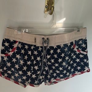 The brand is raya sun, the size is a medium in women’s